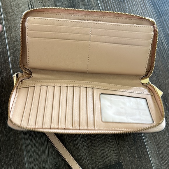 Michael Kors Continental Frame Out Wallet - Picture 4 of 8